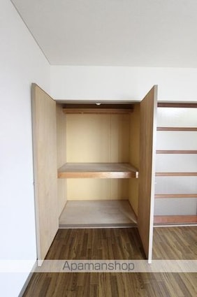 キング・ビー[1K/25.92m2]の収納