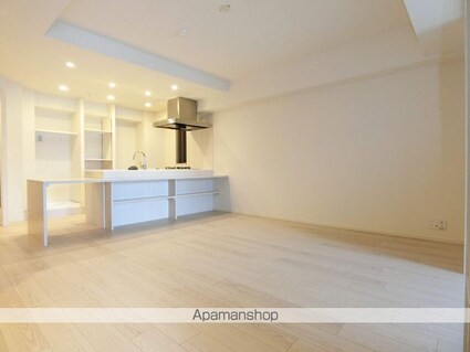 ＡＲＴ　ＲＥＳＩＤＥＮＣＥ　ＩＮ　ＯｏＴＡＫＡ－ｎｏ－ＭＯＲＩ[2LDK/57.39m2]のリビング・居間