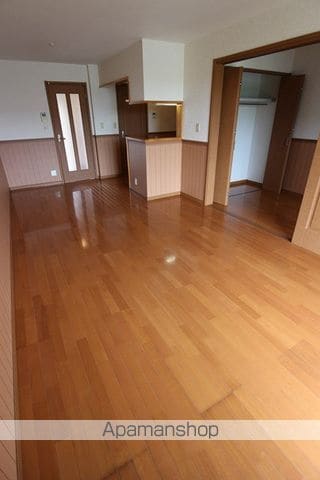 クリエール小郡の内装写真