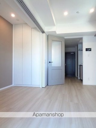 ザ・レジデンス・オブ・トーキョーＨ２０　ネクサス[2K/25.61m2]のリビング・居間2