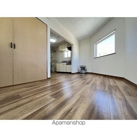 白い風船の内装写真