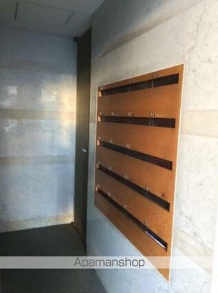 東京都江戸川区本一色１丁目[1LDK/47.18m2]のロビー2