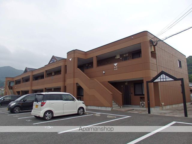 フォレストハイムの玄関写真