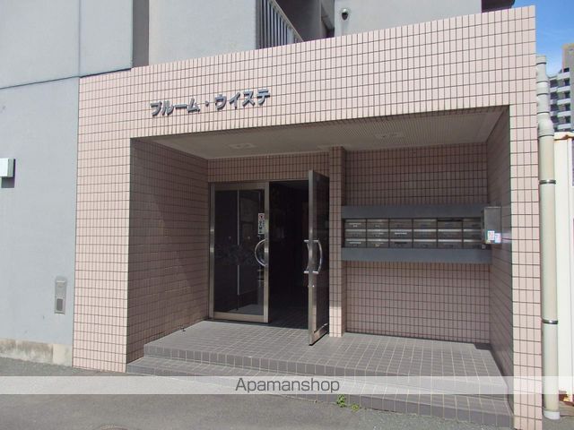 ディライト赤間駅前の玄関写真