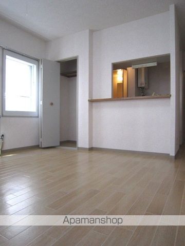 メゾンエクレーレ北35条の内装写真