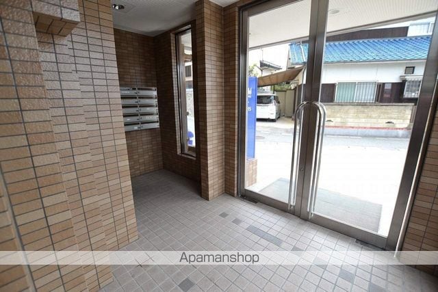 西条NOAの玄関写真