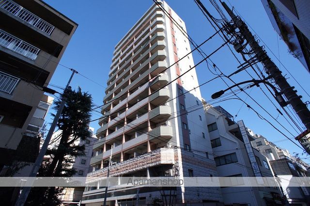 ガーラ・ステーション新宿御苑前の外観写真