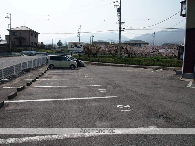 畑田[2DK/43m2]の駐車場3