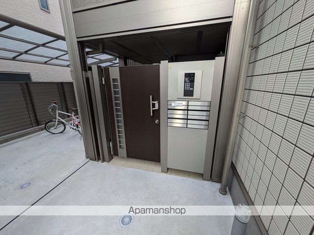 アイナ観音本町の玄関写真