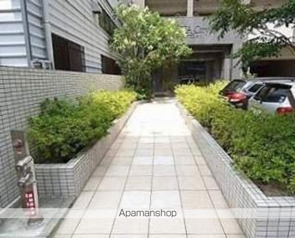 アクアシティ日赤通IIの玄関写真
