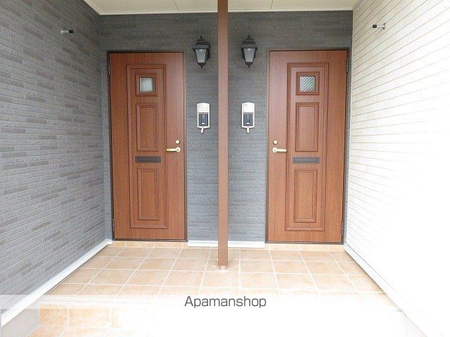 カーサ プラシードA棟の玄関写真