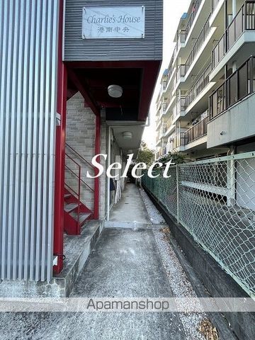 チャーリーズハウス港南中央の玄関写真