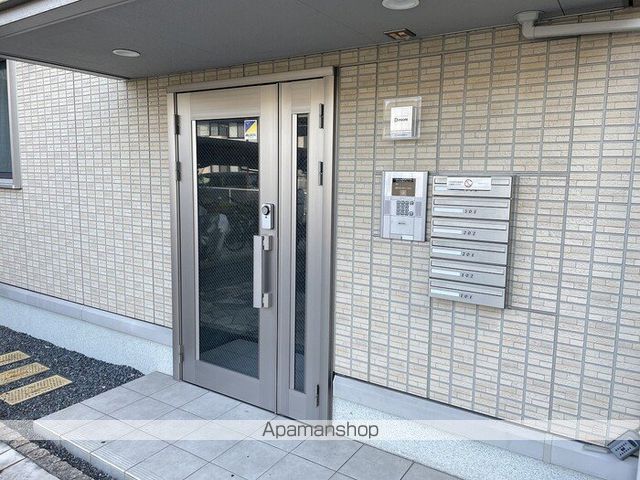 ベルパージュ A棟の玄関写真