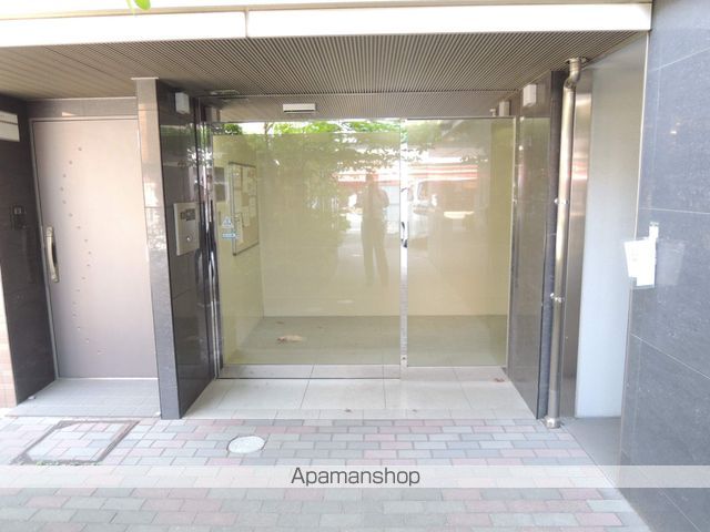 第5クリスタル三国駅前の玄関写真