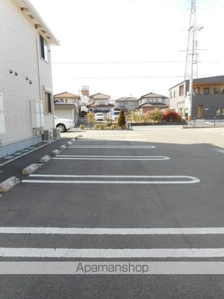 エトワールＣ[2LDK/63.86m2]の駐車場