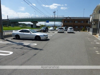 サンライズ・ヒル[2DK/45.31m2]の駐車場1