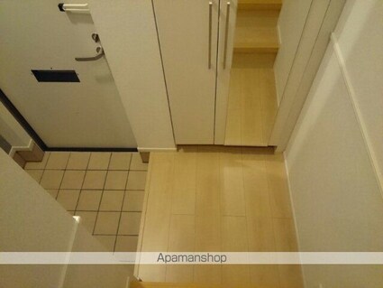 和歌山県和歌山市木ノ本[2LDK/66.84m2]の玄関