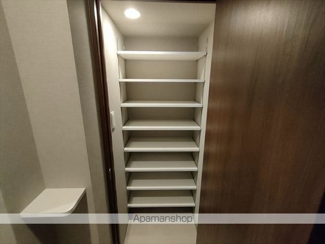 スプランディッド江坂IIIの内装写真