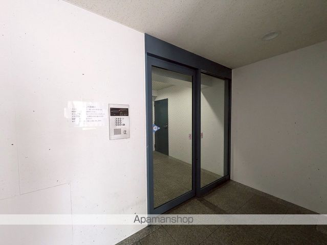 K.K BLDの玄関写真