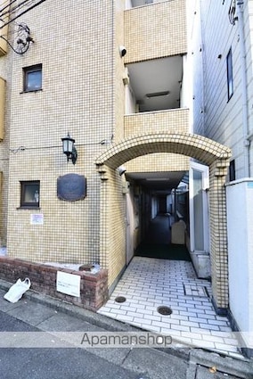 東京都中野区弥生町２丁目[1R/15.37m2]のエントランス