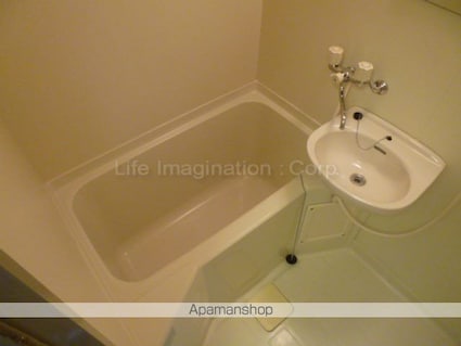 滋賀県大津市衣川１丁目[1K/22.8m2]のバス