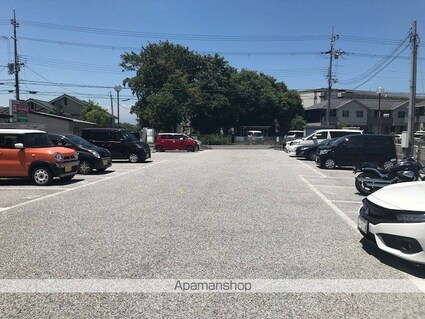 グラン・ボヌール[2DK/46.5m2]の駐車場2