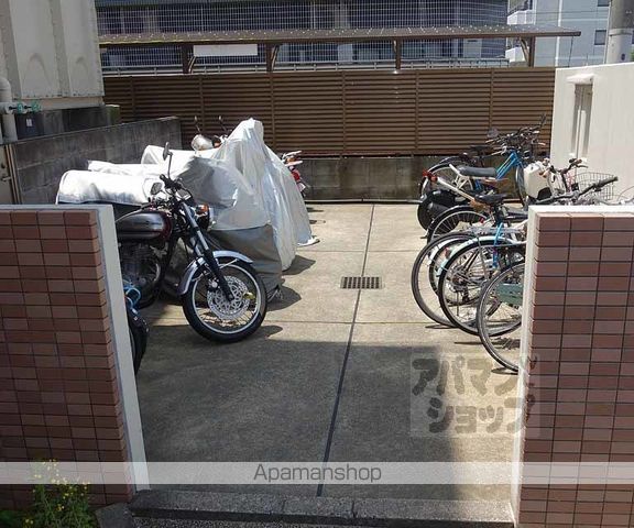 エリーフラッツ西ノ京の外観写真