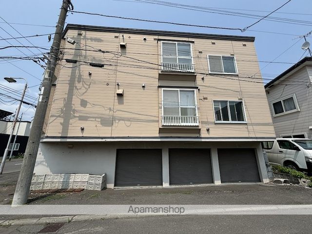 マーチハウスの外観写真