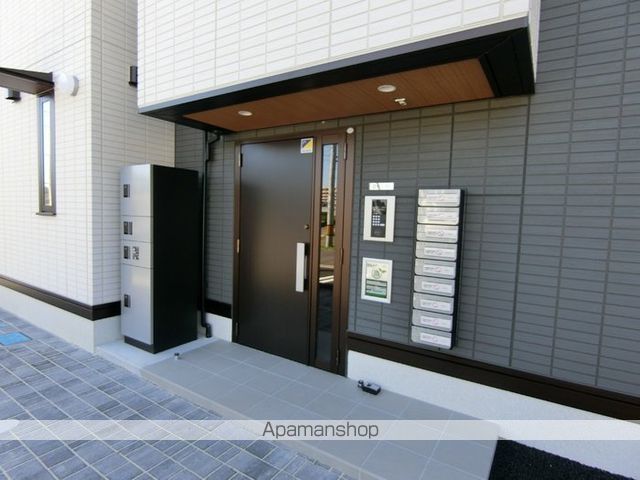 ボヌールKの玄関写真