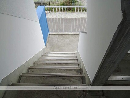 ヴィラナリー川津　１棟[2K/39.17m2]のエントランス3