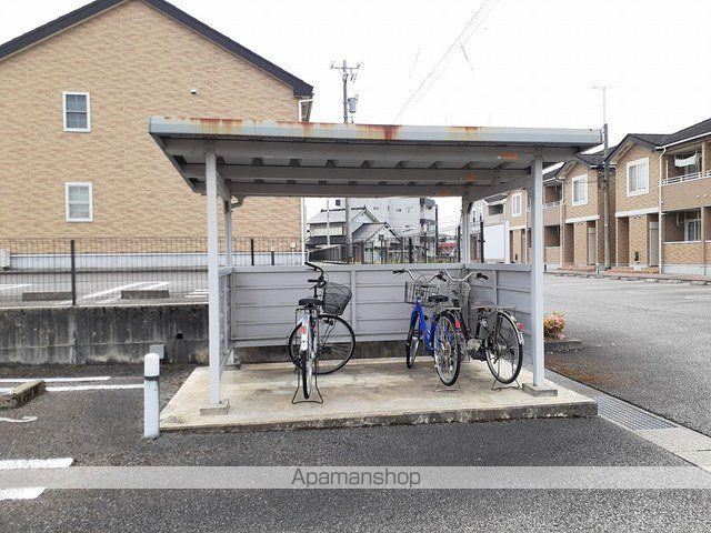 エレガンスヤツオCの玄関写真