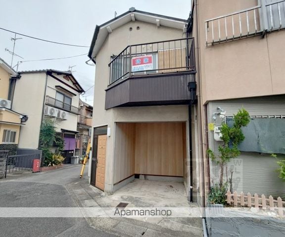 太秦森ヶ前町貸家の外観写真