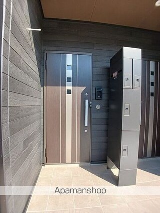 アイプレイス彦根Ⅱ[1LDK/44.7m2]の玄関