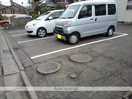 アクティブＺＥＮ[2DK/40.57m2]の駐車場