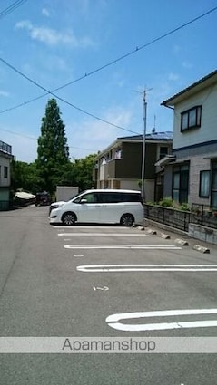 レイ　セン[2DK/44.75m2]の駐車場2