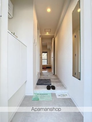 神奈川県横浜市鶴見区鶴見中央５丁目[1R/19.11m2]の玄関2