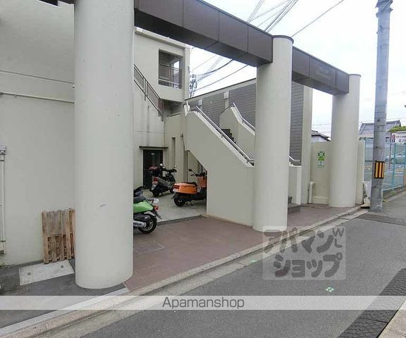 エクセレント丸太町の玄関写真