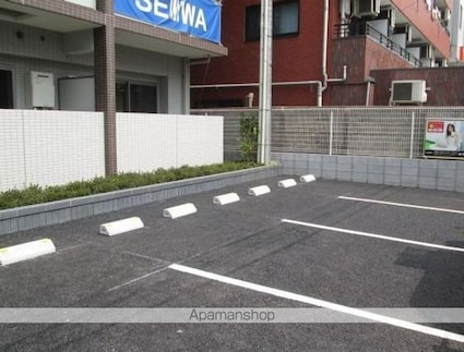 フォーチュンドゥミール[1DK/35.24m2]の駐車場