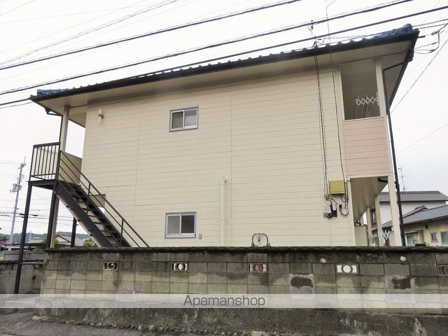泉アパートの外観写真
