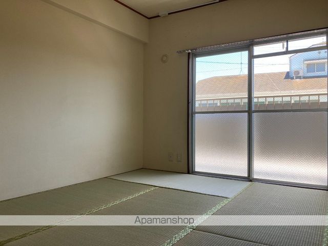 ディモーラ山門の内装写真
