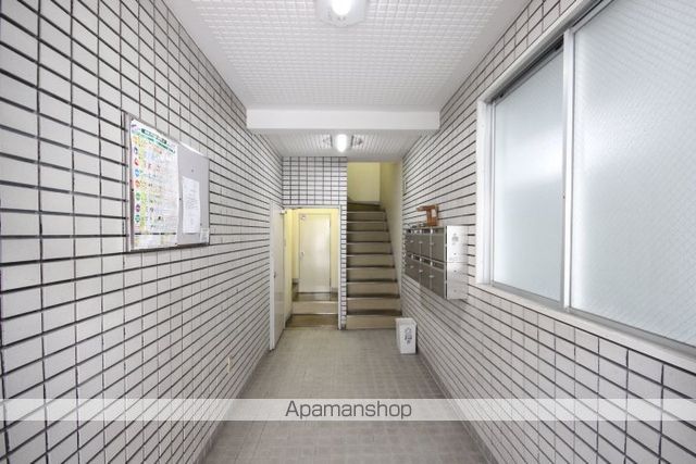デルタビルの玄関写真