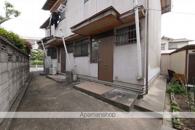 キクチアパートの玄関写真