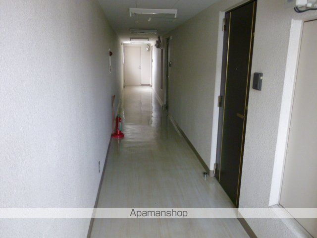 ロームラス桑園の玄関写真
