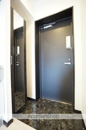 Ｖｉｌｌｅ　Ｃｒｅｓｔ[1K/30.11m2]の玄関