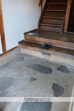 広島県尾道市長江３丁目[3DK/60m2]の玄関