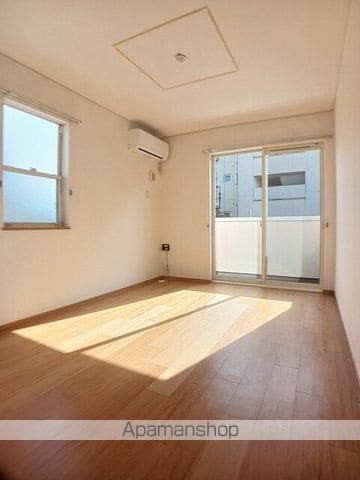 スタイリッシュの内装写真