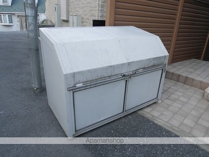 ロイヤルコート[1LDK/47.21m2]の共用部1