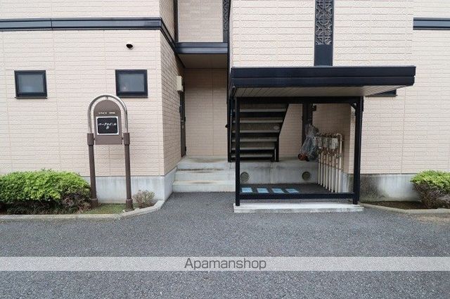 パークロイヤル Bの玄関写真