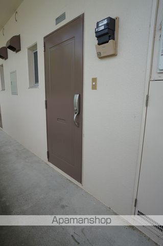 ハイツ赤とんぼの玄関写真