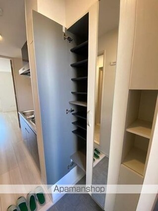 Ｄーｒｏｏｍ土樋[1K/26.66m2]の玄関